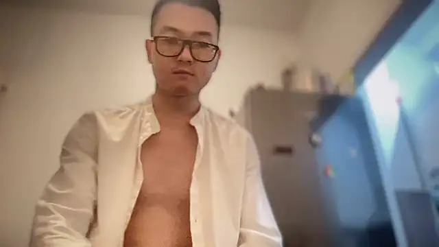 wangjian2324 online show from February 16, 2025, 6:10 pm