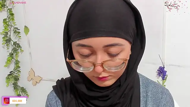 aysel elid online show from October 8, 2025, 9:59 pm