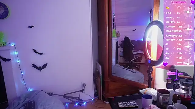  Yummy Girl  online show from October 11, 2025, 8:48 am