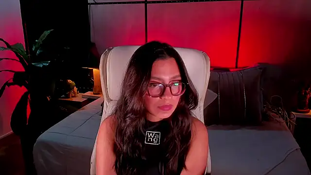 Gia Mazzon online show from March 11, 2026, 6:13 pm