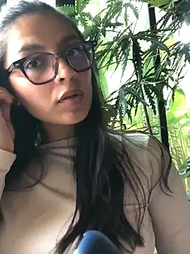 Gia Mazzon online show from March 25, 2026, 5:23 pm