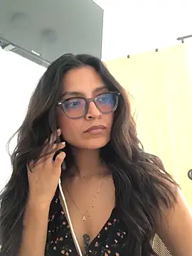 Gia Mazzon online show from June 11, 2026, 8:39 pm