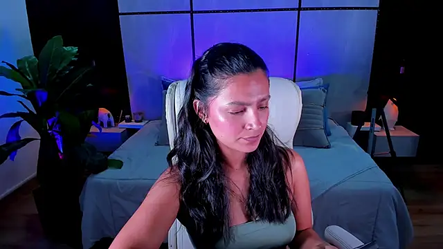Gia Mazzon online show from February 14, 2025, 3:36 pm