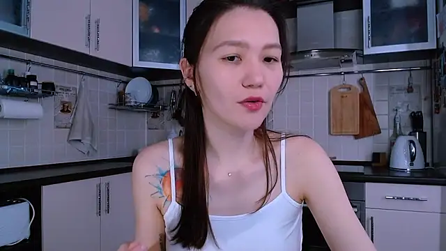 Kelly Yon online show from March 24, 2026, 6:24 am