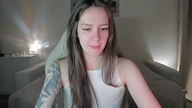 Sonia moon  online show from October 4, 2025, 2:35 am