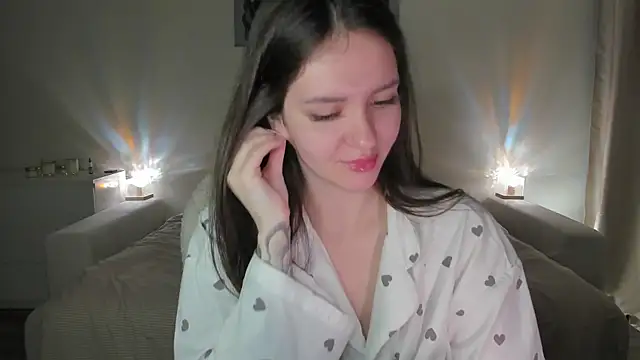 Sonia moon  online show from October 7, 2025, 3:18 am