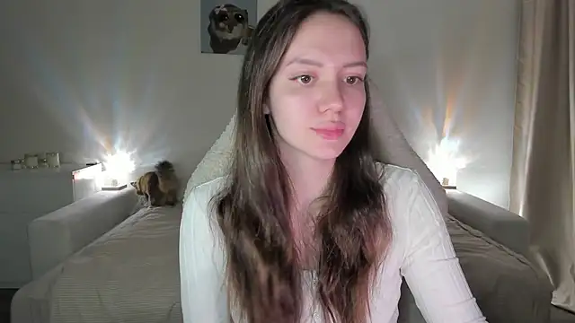 Sonia moon  online show from October 5, 2025, 2:35 am