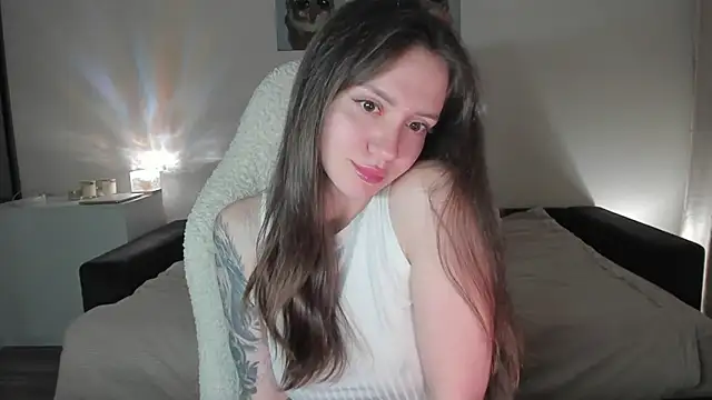 Sonia moon  online show from September 23, 2025, 2:29 am