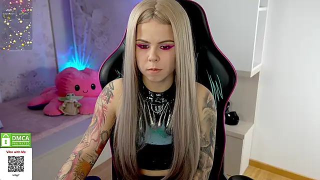 Latex Kitty online show from March 21, 2025, 5:23 pm