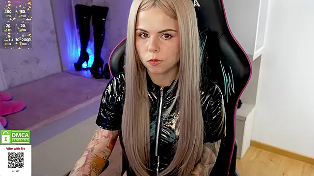 Latex Kitty online show from February 26, 2025, 5:21 pm