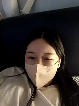 Snapshot of yuunalee chatting on October 29, 2025, 9:03 pm yuunalee online show from October 29, 2025, 9:03 pm