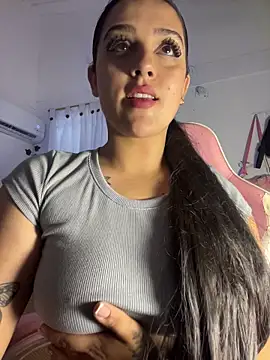 violet-333 online show from November 25, 2025, 5:57 pm