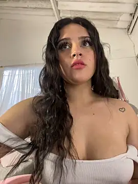 violet-333 online show from October 15, 2025, 1:52 pm