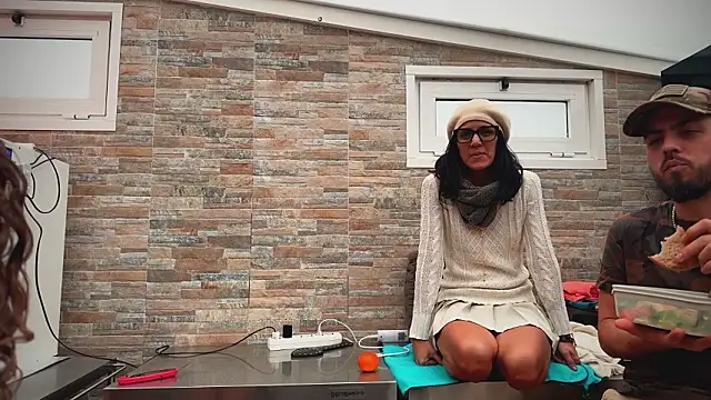 Snapshot of barfantasy chatting on February 10, 2026, 11:20 am barfantasy online show from February 10, 2026, 11:20 am