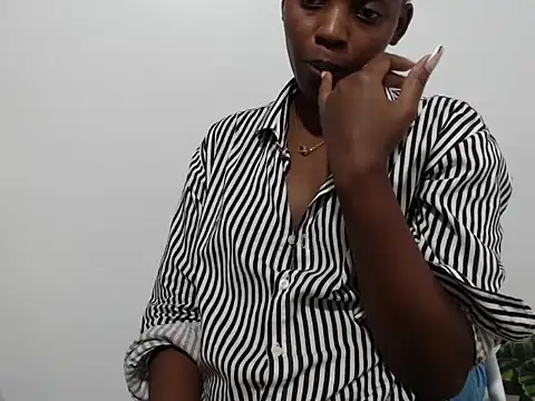 black   ghodess online show from October 29, 2025, 5:12 pm