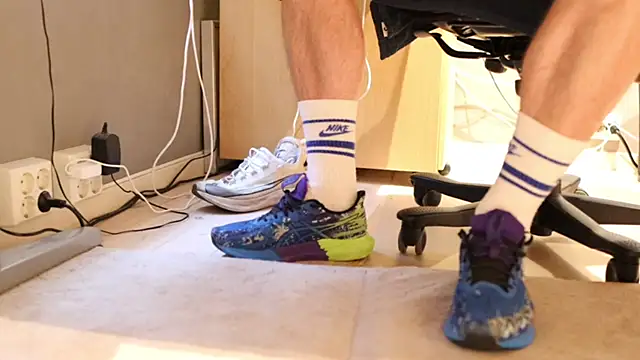 SneakerMaster  online show from July 29, 2026, 6:12 am