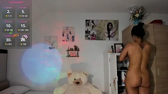 VeronikaOlsen online show from October 30, 2025, 12:25 pm