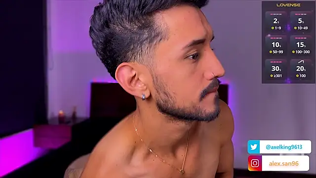 AxelKing1326 online show from October 17, 2025, 10:11 pm