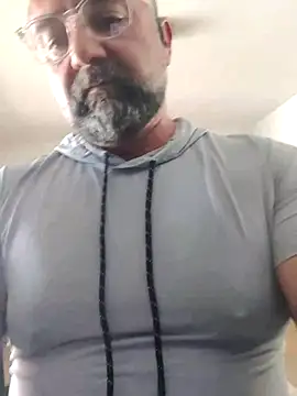 chainjulious online show from December 2, 2024, 7:11 pm