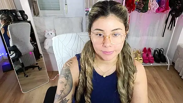 Snapshot of Tawny_cox chatting on February 10, 2026, 9:19 am Tawny cox online show from February 10, 2026, 9:19 am