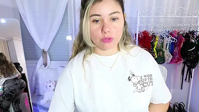 Snapshot of Tawny_cox chatting on February 6, 2026, 9:49 am Tawny cox online show from February 6, 2026, 9:49 am