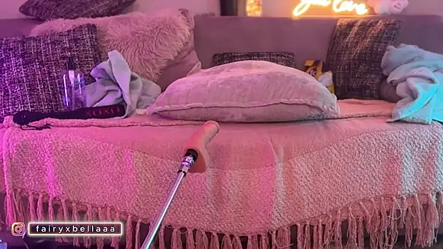 xxbabyxgiiirlxx online show from March 21, 2026, 9:30 pm