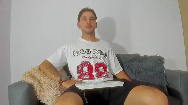 Snapshot of Ethan_mullers chatting on February 8, 2025, 7:05 pm Ethan mullers online show from February 8, 2025, 7:05 pm