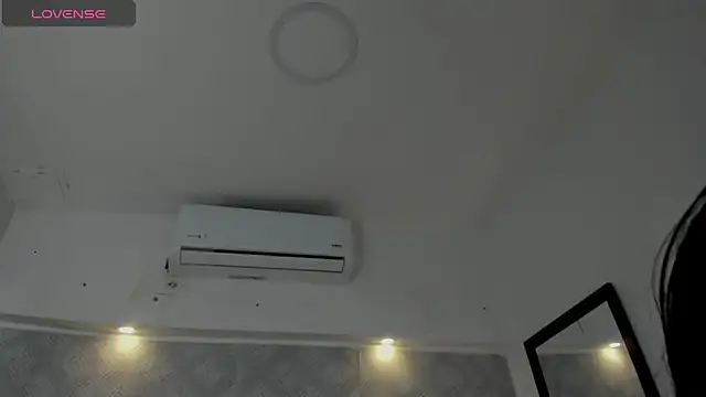 Camilaa Sanchez  online show from October 16, 2025, 11:18 am