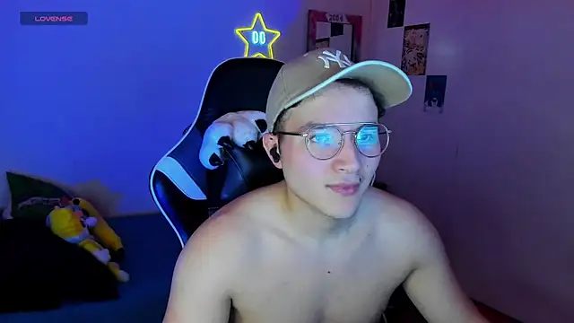 AustinSummerr online show from January 20, 2025, 1:32 pm
