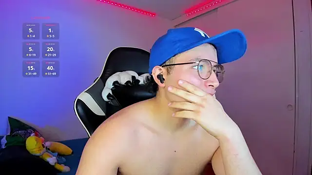 AustinSummerr online show from January 21, 2025, 4:37 pm