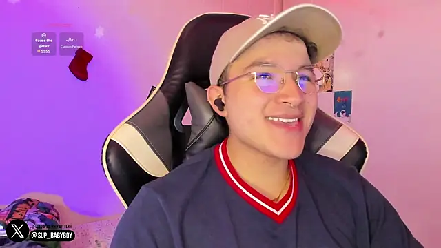 AustinSummerr online show from December 28, 2024, 1:49 pm