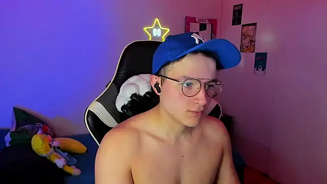 AustinSummerr online show from January 21, 2025, 1:32 pm