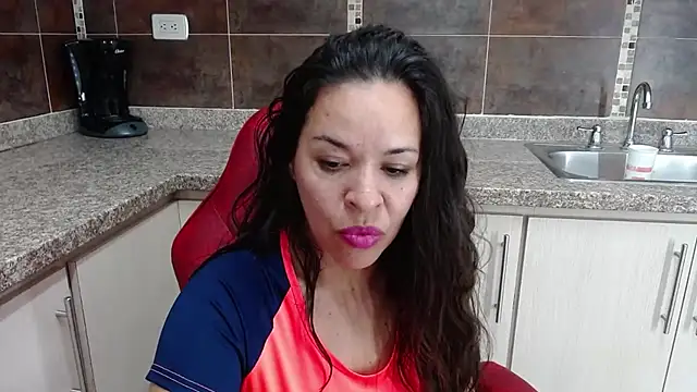 Snapshot of Lizeth_Bels chatting on March 5, 2025, 6:56 pm Lizeth Bels online show from March 5, 2025, 6:56 pm