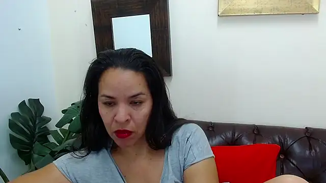 Snapshot of Lizeth_Bels chatting on March 12, 2025, 5:17 pm Lizeth Bels online show from March 12, 2025, 5:17 pm