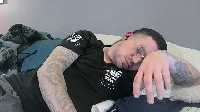 Snapshot of bigcocktat2dude603 chatting on December 4, 2024, 9:07 pm bigcocktat2dude603 online show from December 4, 2024, 9:07 pm