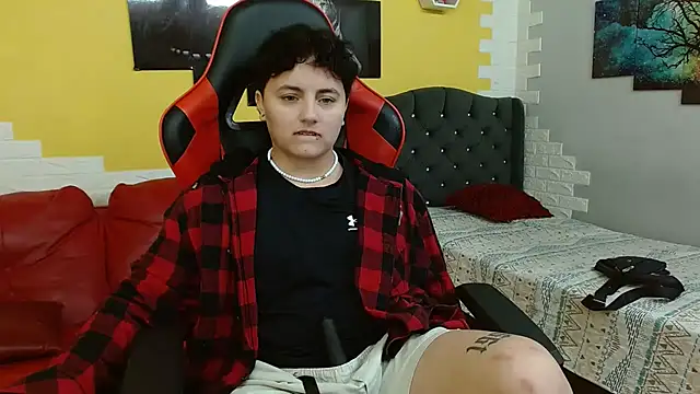 Snapshot of isabeautyx19 chatting on December 2, 2025, 2:56 am isabeautyx19 online show from December 2, 2025, 2:56 am