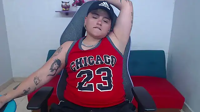 isabeautyx19 online show from January 30, 2025, 5:52 am