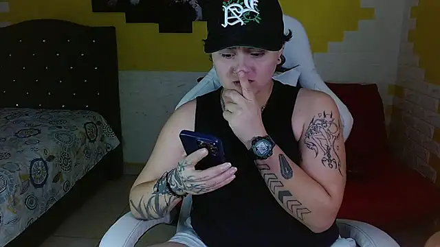 isabeautyx19 online show from March 25, 2026, 5:07 am