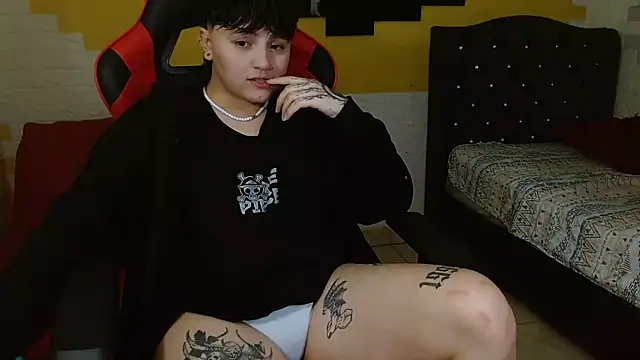 Snapshot of isabeautyx19 chatting on December 4, 2025, 4:22 am isabeautyx19 online show from December 4, 2025, 4:22 am