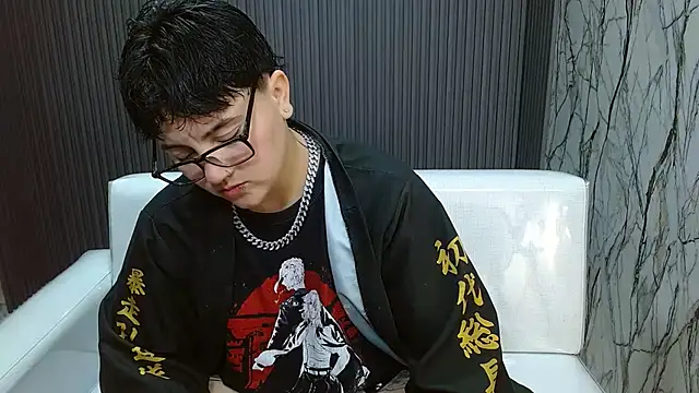 isabeautyx19 online show from October 15, 2025, 11:46 pm