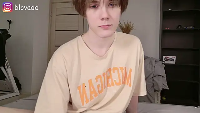 callmenineoneseven online show from June 3, 2026, 12:06 pm