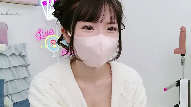 -minami- online show from February 23, 2025, 6:38 am