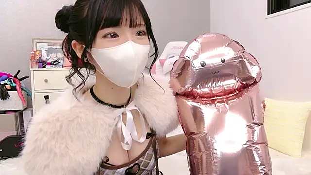 -minami- online show from April 12, 2026, 12:08 pm