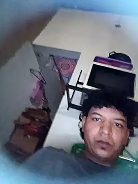 yoryisexi online show from December 3, 2025, 3:44 pm