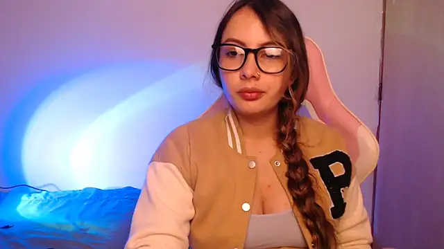 lalawhitte online show from November 1, 2025, 2:11 pm