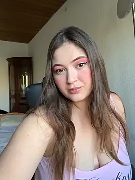 Kamilla Loop online show from May 24, 2026, 4:34 am