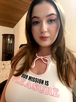 Snapshot of Kamilla_Loop chatting on September 27, 2025, 8:26 pm Kamilla Loop online show from September 27, 2025, 8:26 pm