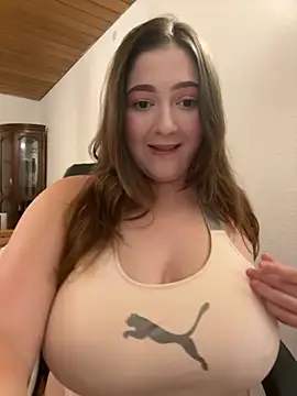 Snapshot of Kamilla_Loop chatting on September 10, 2025, 9:58 pm Kamilla Loop online show from September 10, 2025, 9:58 pm
