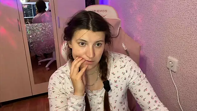 Snapshot of Katrin__kiss chatting on February 4, 2026, 6:36 pm Katrin kiss online show from February 4, 2026, 6:36 pm