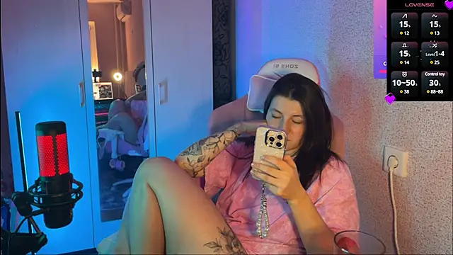 Katrin  kiss online show from February 26, 2025, 9:53 pm